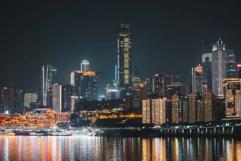信号隔离器与配电器在工业自动化系统中的协同应用方案