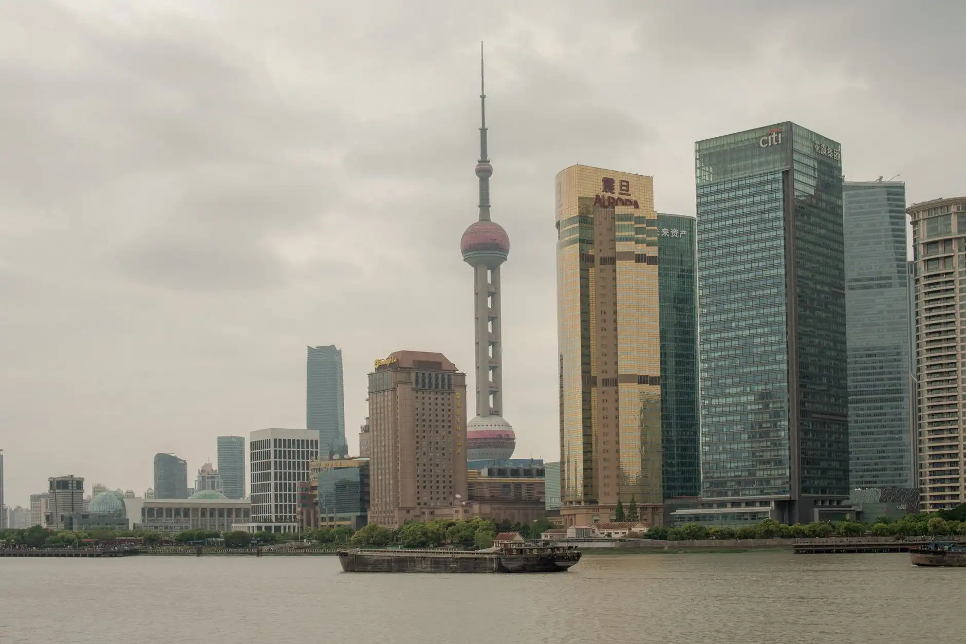 工业自动化信号传输中配电器常见问题与解决方案