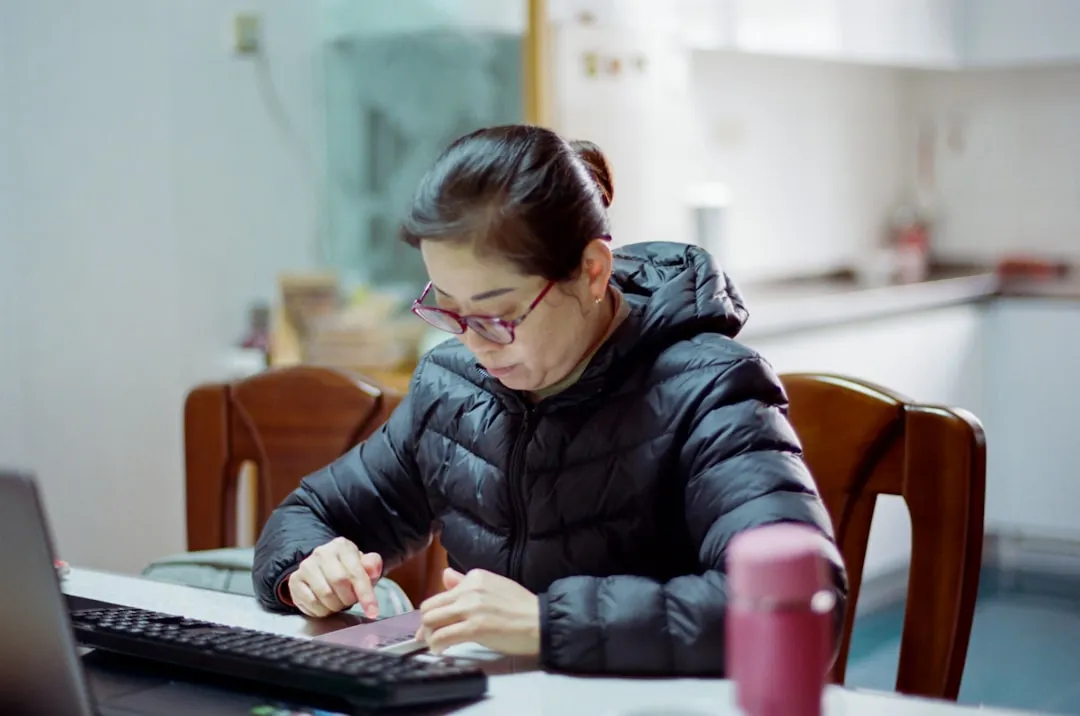 信号隔离器在工业控制系统中的关键作用与技术选型要点